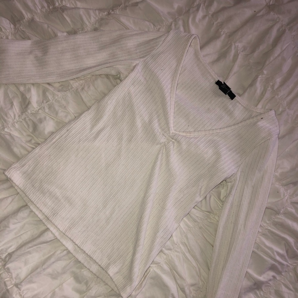 ✨BASIC WHITE LONG SLEEVE TOP✨